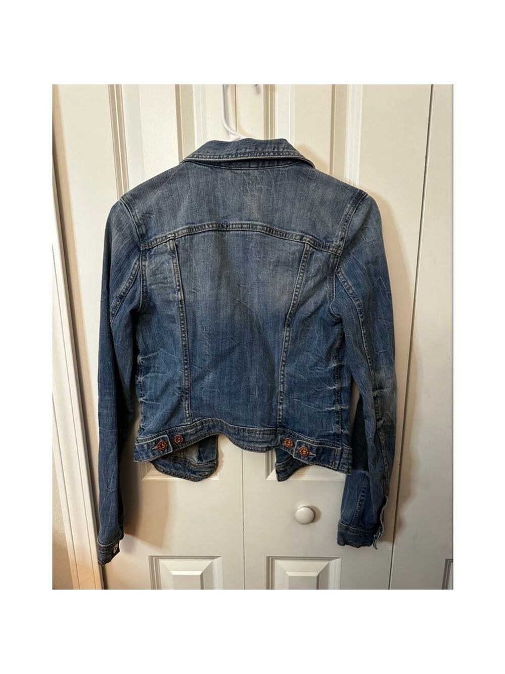 H&M Blue Denim Jean Jacket Size 6 EUC - Picture 2 of 7